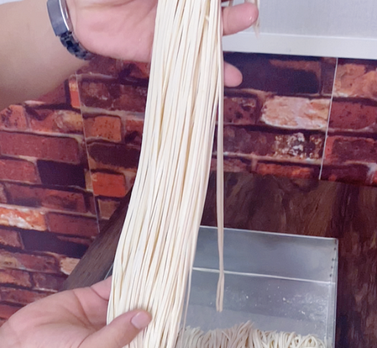 用面條機(jī)做鮮面不添加任何添加劑嗎