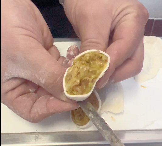 餃子放冰箱怎么就裂了